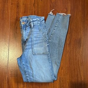 American Eagle Outfitters Light Blue Cropped Jeans